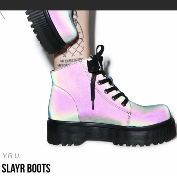 yru reflective boots